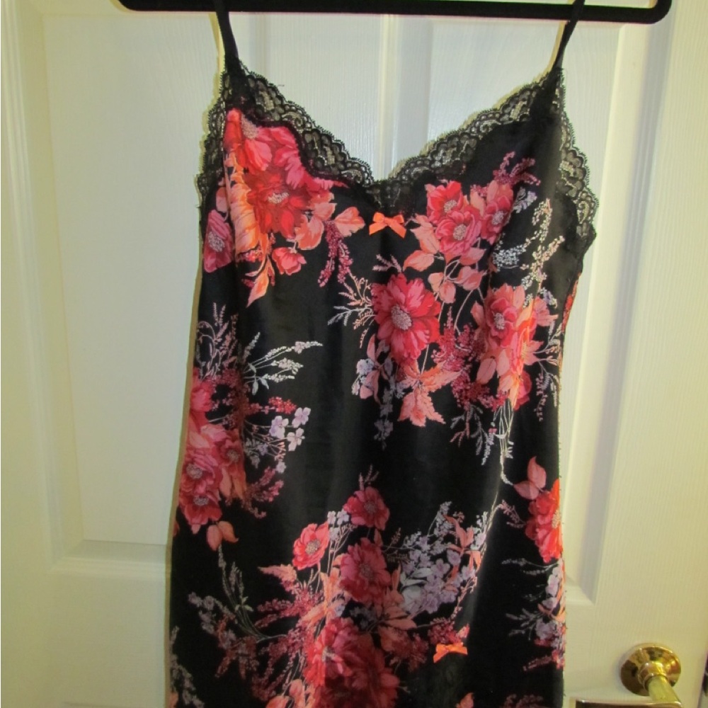 Floral Lace Trim Nightgown - Black and Pink